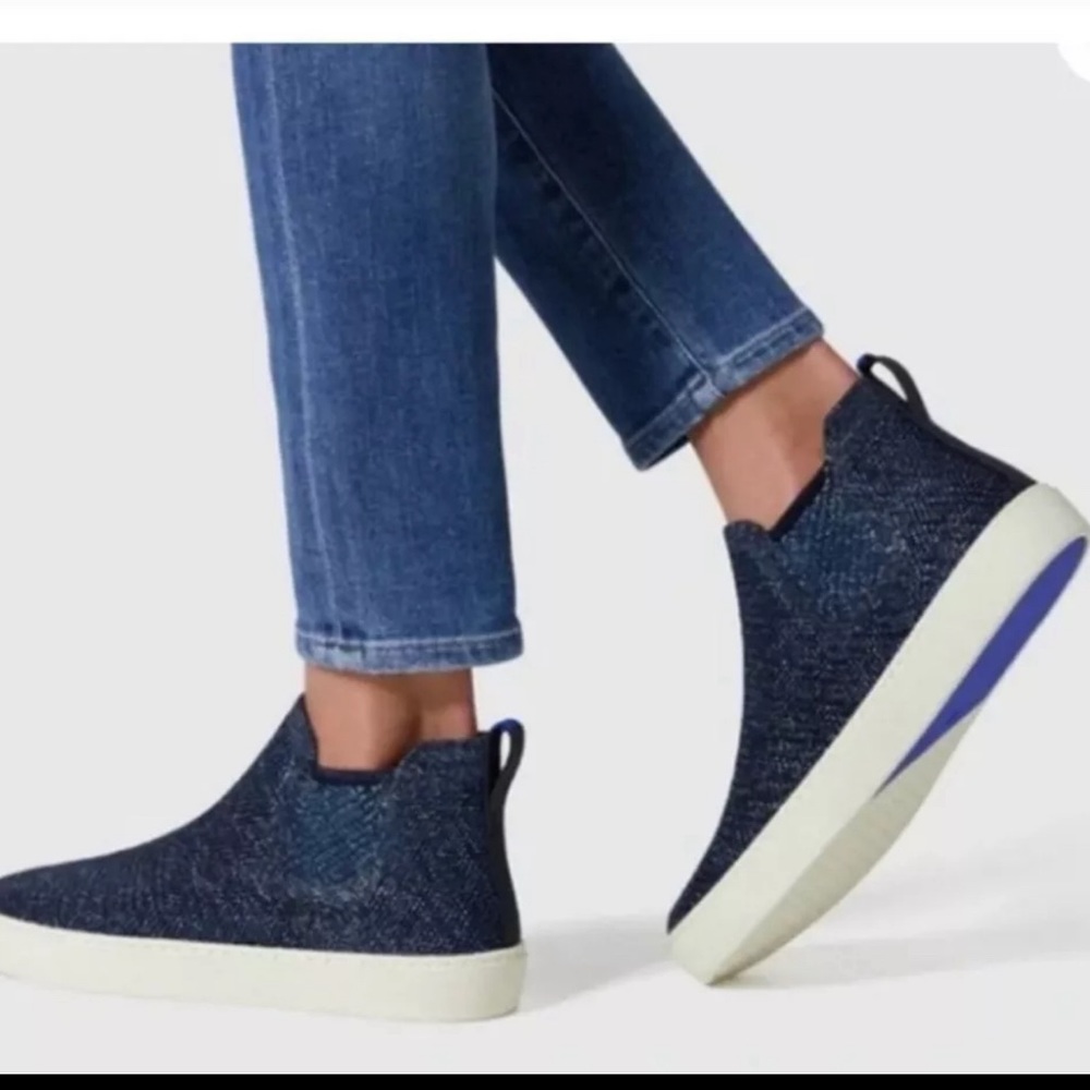 Rothy’s Chelsea Lattice Stitch Sneakers in metallic Blue